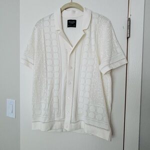 Men’s White Short Sleeve Button-Up Shirt